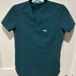 Figs Men’s Teal V-Neck Short Sleeve Scrub Top